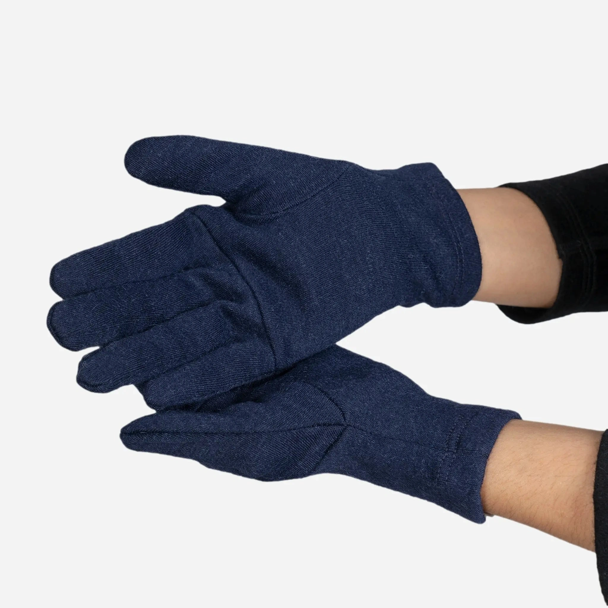 Cozy Alpaca Wool Gloves: Snug Midweight Comfort for Everyone - Get Yours Now